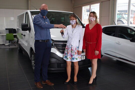 Díky štědrosti lidí mají klienti Sociálně terapeutické dílny z Ledče nad Sázavou nové auto