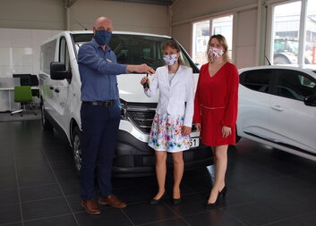 Díky štědrosti lidí mají klienti Sociálně terapeutické dílny z Ledče nad Sázavou nové auto