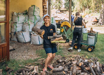 Návštěva mezinárodních dobrovolníků ve střediscích Oblastní Charity Havlíčkův Brod – YSAC 2023 Rock Solid