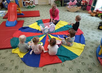 Zavírání Mateřských center Zvoneček, Rolnička a Ledňáček